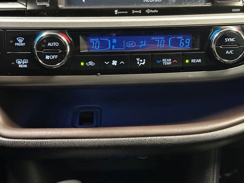 Used 2019 Toyota Highlander Limited image 33