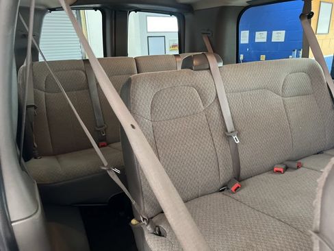 Used 2024 Chevrolet Express 3500 LS w/ Chrome Appearance Package RWD image 9