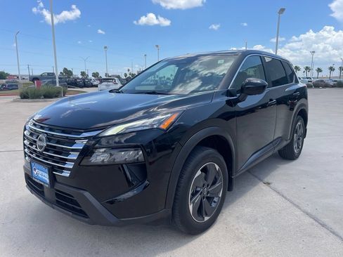 Certified 2025 Nissan Rogue SV FWD image 3