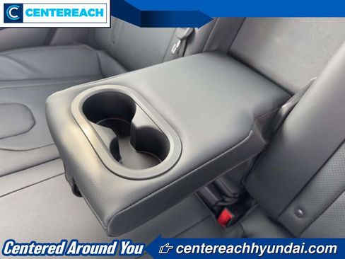 Used 2022 Hyundai Elantra Limited FWD image 10