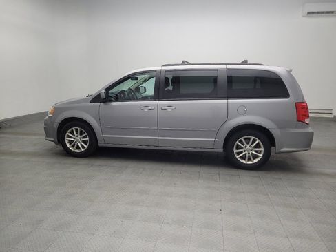 Used 2016 Dodge Grand Caravan SXT w/ Rear Park Assist Package FWD image 3