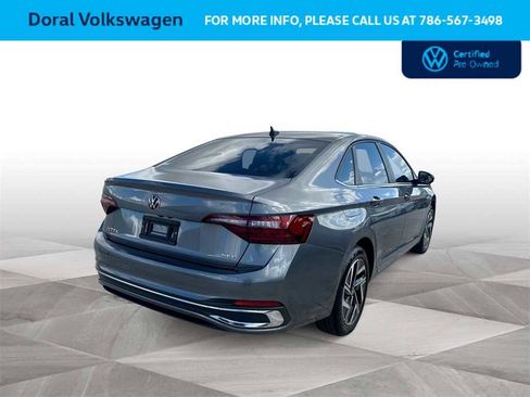 Used 2024 Volkswagen Jetta SEL image 8