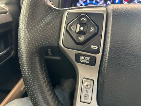 Used 2018 Toyota 4Runner Limited image 40