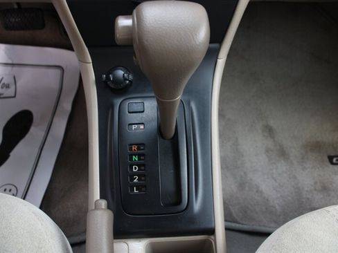 Used 2006 Toyota Corolla CE FWD image 8