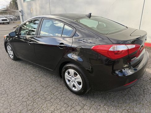 Used 2016 Kia Forte LX image 19