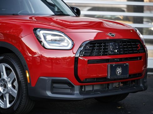 Used 2025 MINI Cooper Countryman S w/ Comfort Package Max image 2