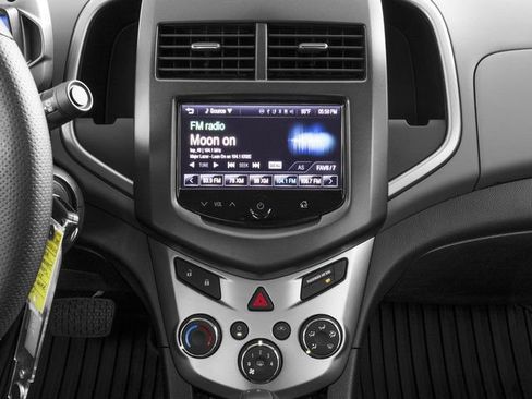 Used 2016 Chevrolet Sonic LT w/ Driver Confidence Package FWD image 7