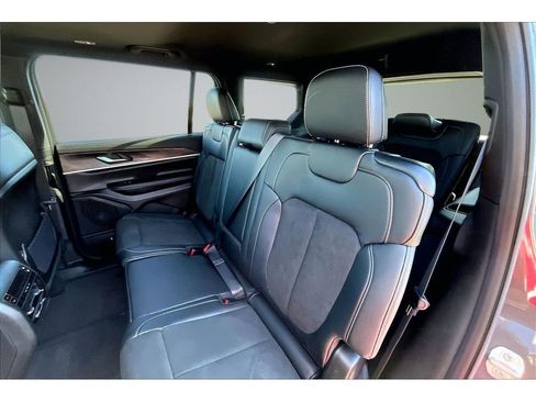 New 2026 Jeep Grand Cherokee L 4WD image 11