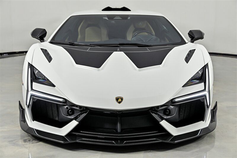 Used 2024 Lamborghini Revuelto AWD/4WD image 15