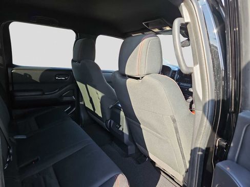 Used 2023 Nissan Frontier Pro-X w/ Technology Package image 18