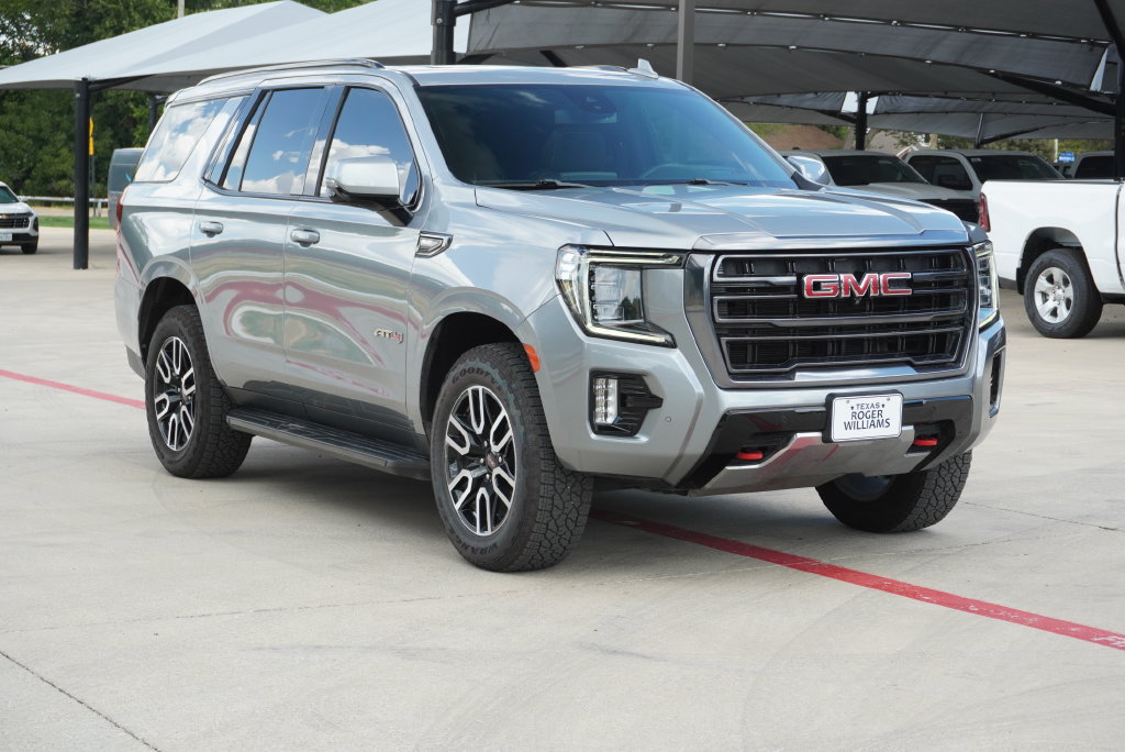 Used 2024 GMC Yukon AT4 w/ Technology Package AWD/4WD image 7