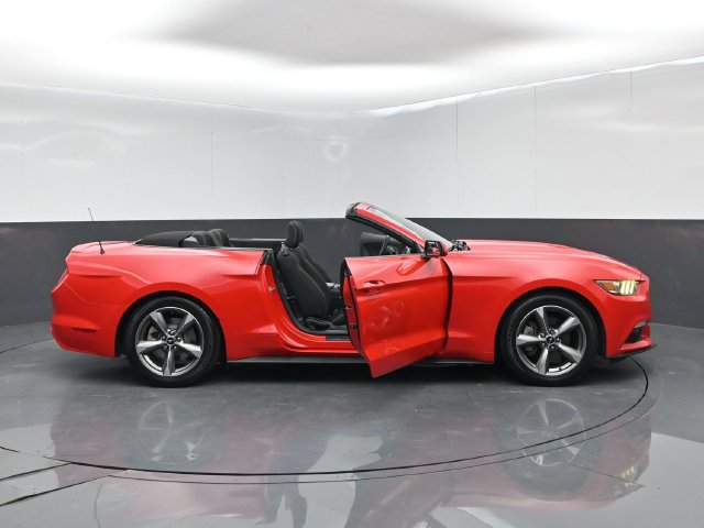 Used 2017 Ford Mustang Convertible w/ Equipment Group 051A RWD image 63