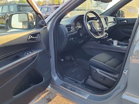 Used 2023 Dodge Durango GT image 9