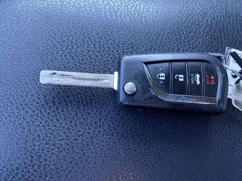 Used 2023 Toyota Camry SE image 30