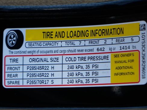 Used 2019 Cadillac Escalade Premium Luxury RWD image 60
