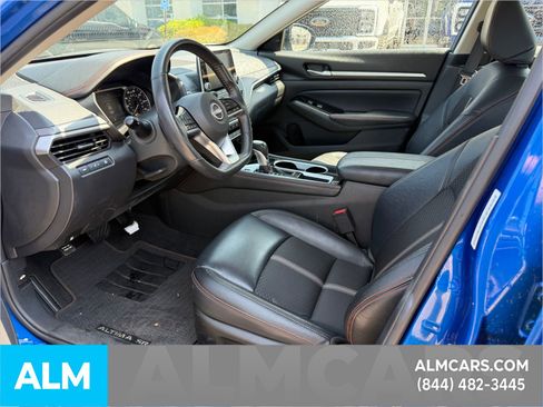 Used 2025 Nissan Altima 2.5 SR FWD image 12