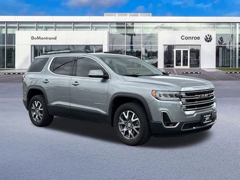 Used 2023 GMC Acadia SLT w/ Preferred Package FWD image 3