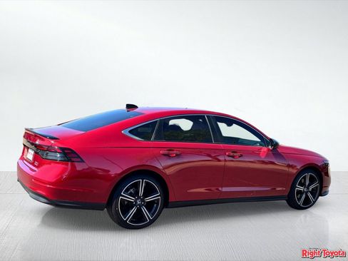 Used 2024 Honda Accord Sport image 5