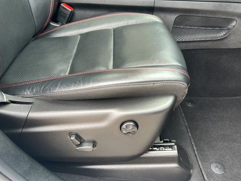 Used 2023 Dodge Durango GT image 27