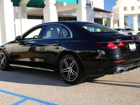 Used 2025 Mercedes-Benz E 350 Sedan image 3