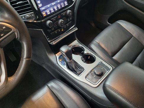 Used 2021 Jeep Grand Cherokee Limited AWD/4WD image 26