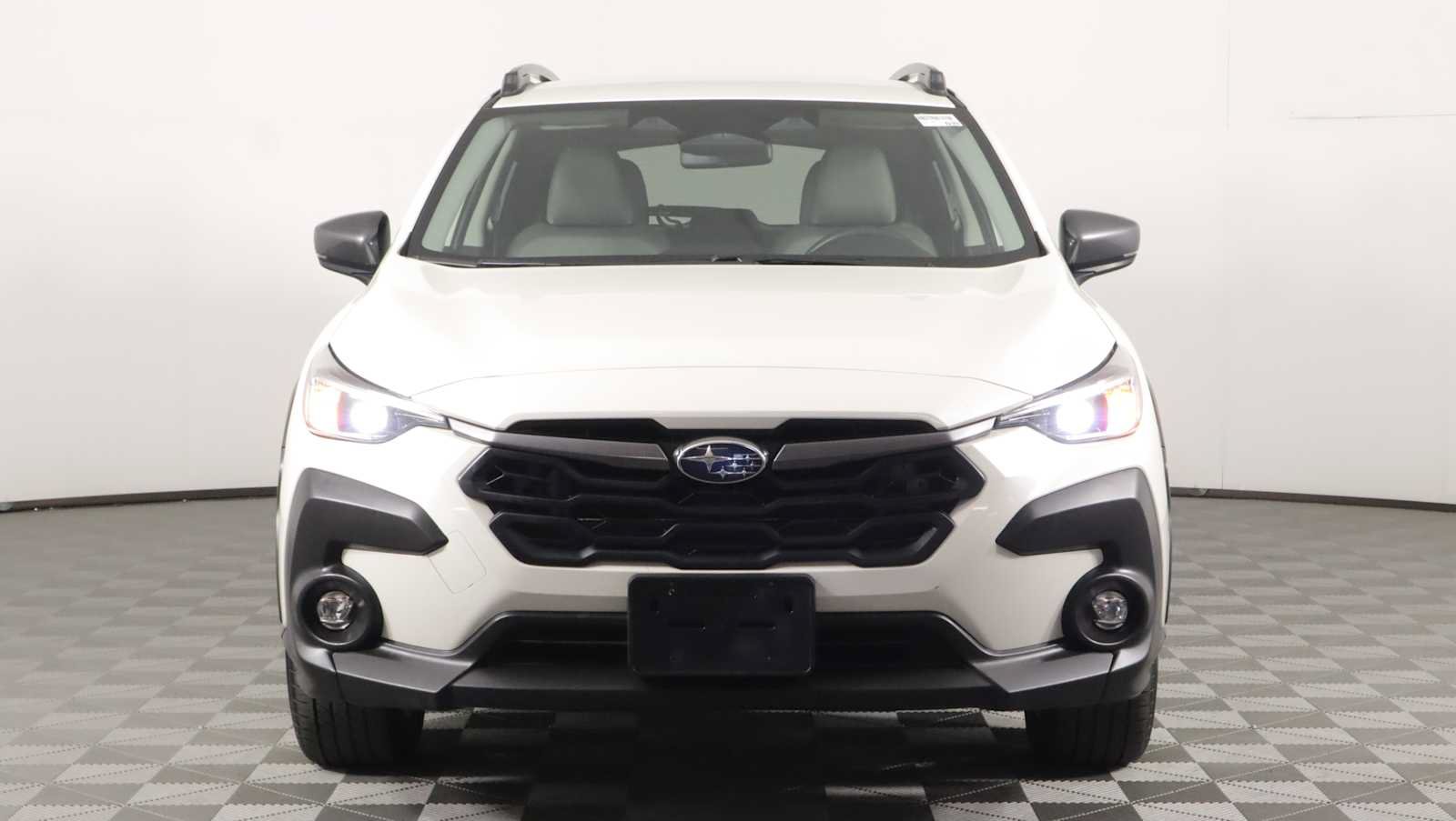 Used 2024 Subaru Crosstrek 2.0i Premium AWD/4WD image 2