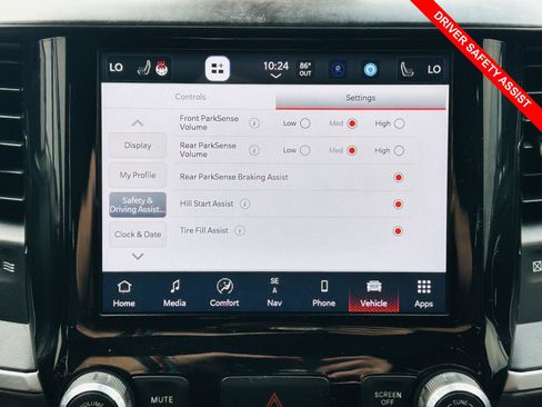 Used 2022 RAM 1500 Big Horn w/ Night Edition AWD/4WD image 7