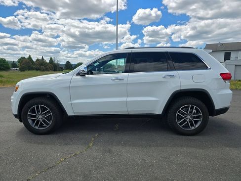 Used 2018 Jeep Grand Cherokee Limited AWD/4WD image 3