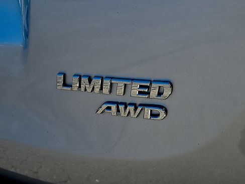 Used 2014 Toyota RAV4 Limited w/ Technology Package AWD/4WD image 31
