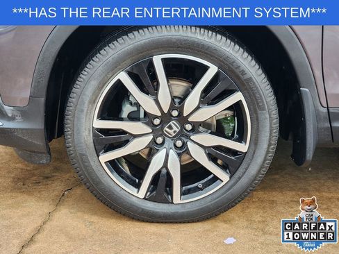 Used 2019 Honda Pilot Touring image 11