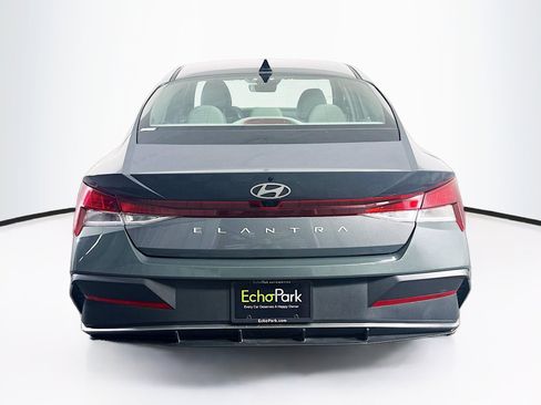 Used 2024 Hyundai Elantra SEL image 7