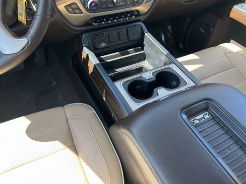 Used 2018 GMC Sierra 3500 Denali w/ Duramax Plus Package image 31