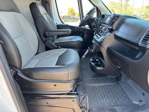 Used 2024 RAM ProMaster 2500 w/ Convenience Group FWD image 11