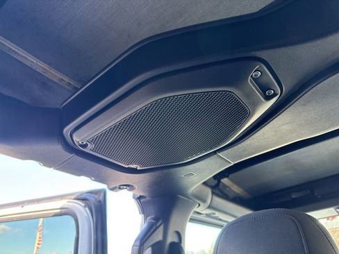 Used 2021 Jeep Wrangler Unlimited Sport image 29