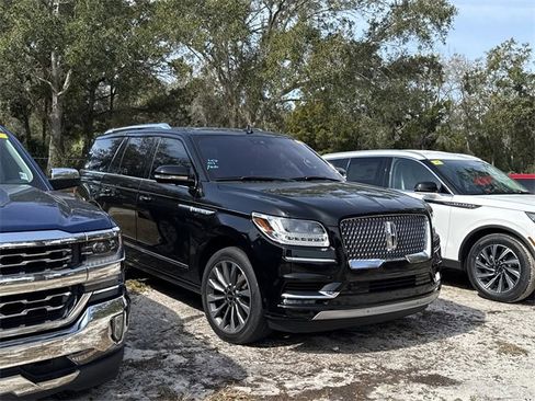 Used 2018 Lincoln Navigator Select w/ Technology Package image 2