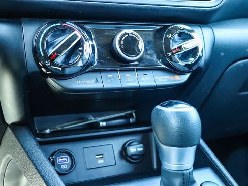 Used 2023 Hyundai Kona SEL FWD image 22