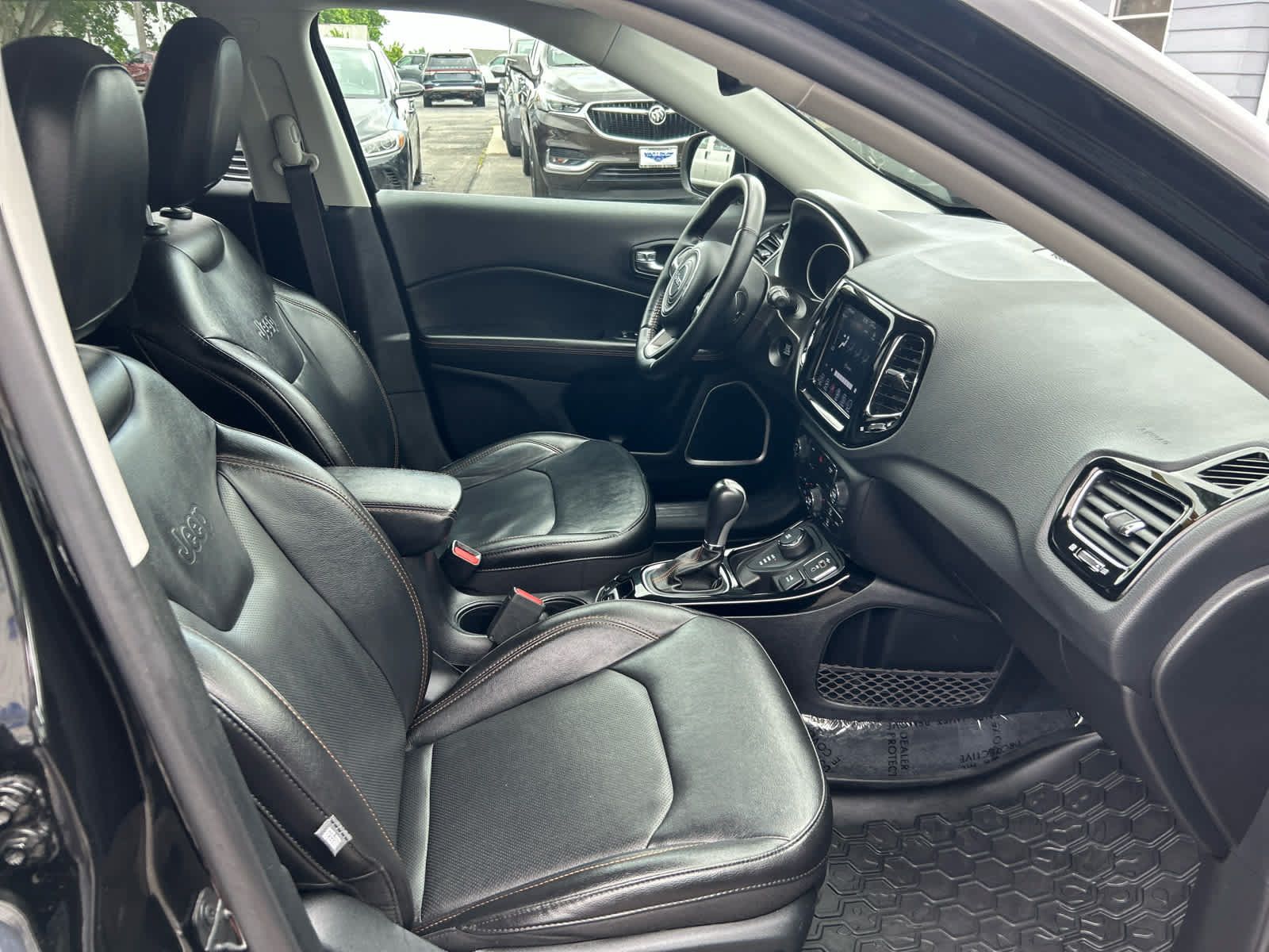 Used 2019 Jeep Compass Limited AWD/4WD image 28