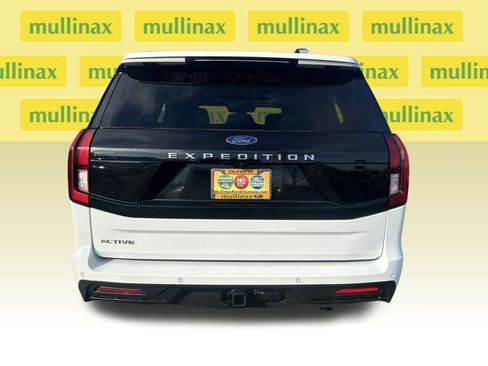Used 2025 Ford Expedition Active image 33