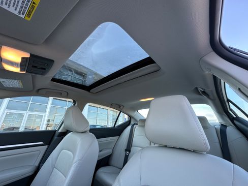 Used 2025 Nissan Altima 2.5 SL image 28