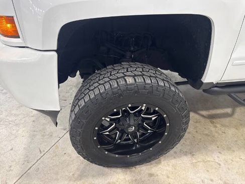 Used 2015 Chevrolet Silverado 2500 LT image 23
