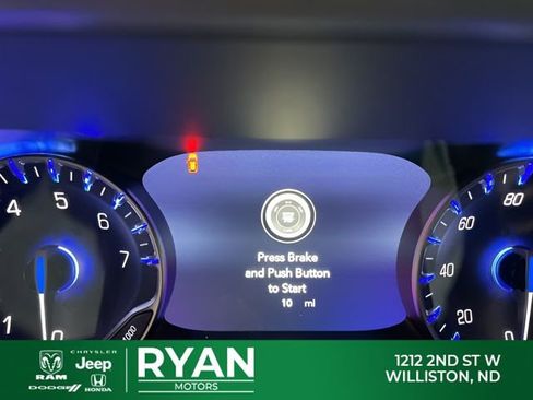 New 2026 Chrysler Pacifica Select AWD/4WD image 3