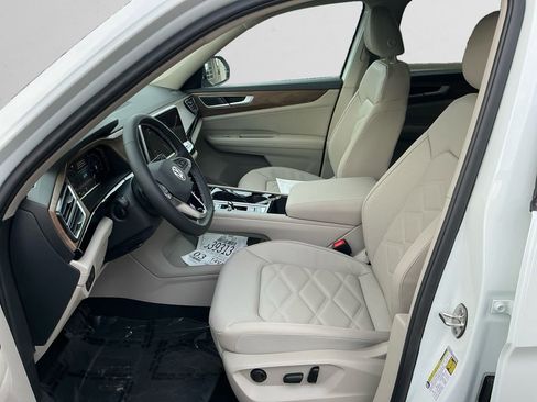 New 2026 Volkswagen Atlas SE image 9