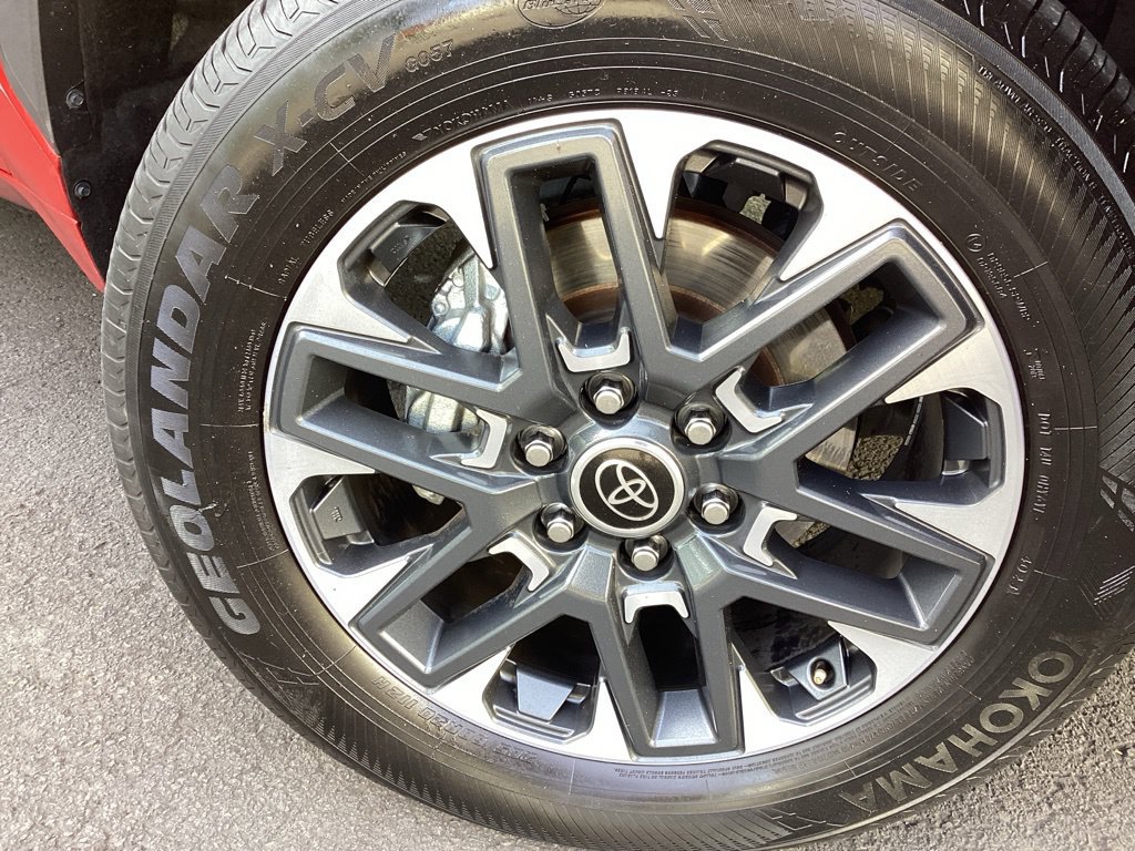 Used 2024 Toyota Tundra Limited AWD/4WD image 7