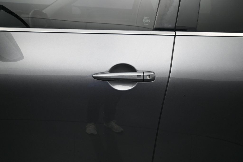 Used 2024 Nissan Pathfinder SV FWD image 15