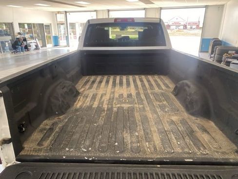 Used 2018 RAM 2500 Tradesman w/ Chrome Appearance Group AWD/4WD image 14