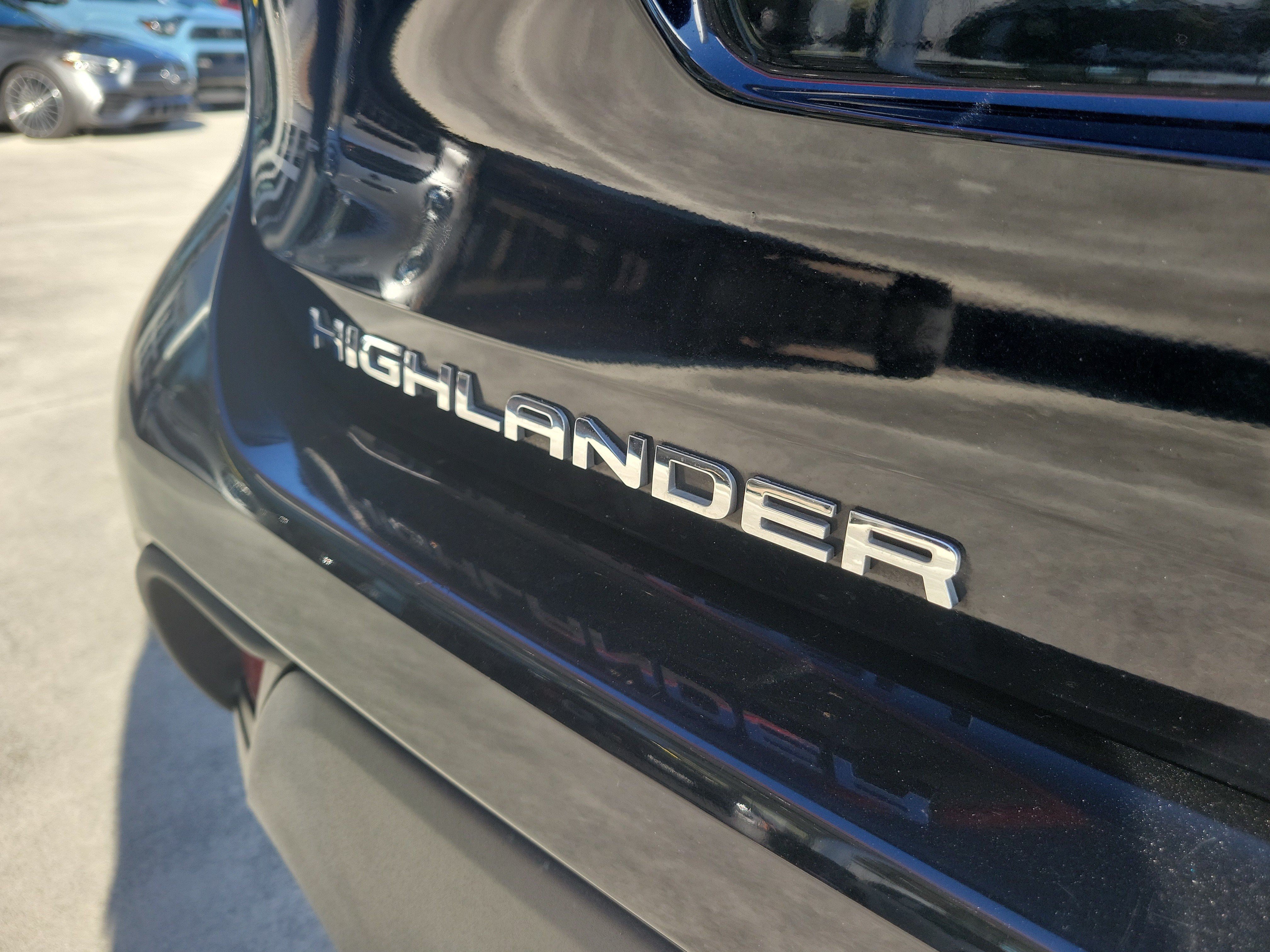 Used 2022 Toyota Highlander XLE FWD image 10