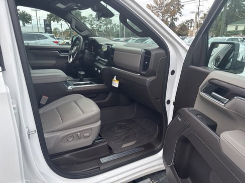 Used 2025 GMC Sierra 1500 SLT w/ SLT Premium Plus Package image 6