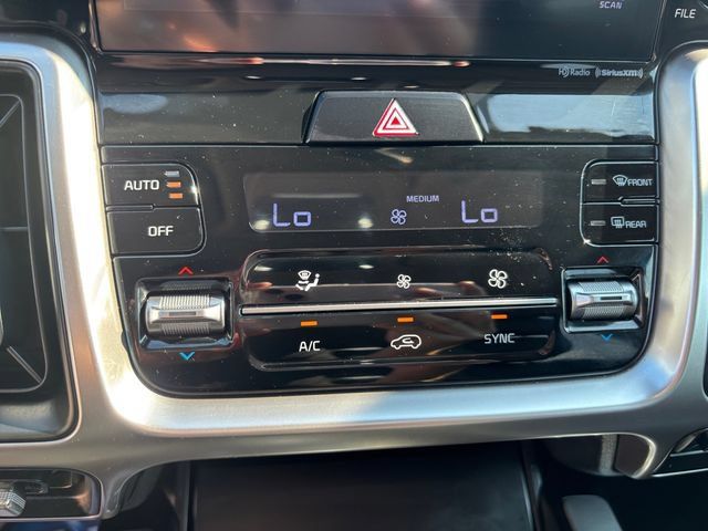 Used 2021 Kia Sorento EX w/ Panoramic Sunroof Package AWD/4WD image 17