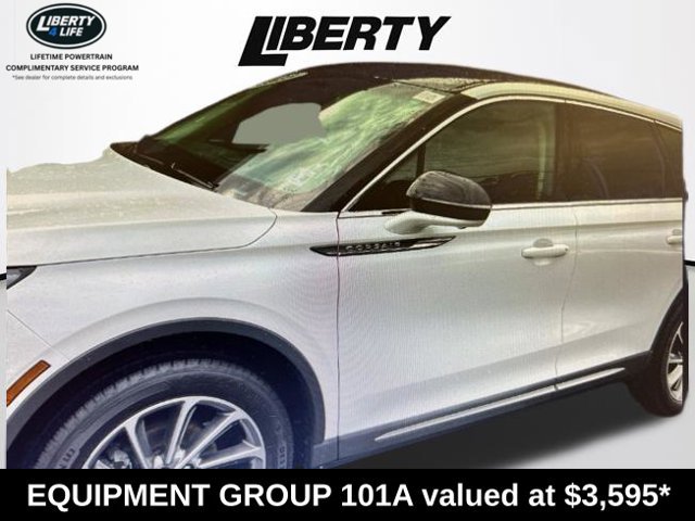 Used 2023 Lincoln Corsair AWD w/ Equipment Group 101A image 2