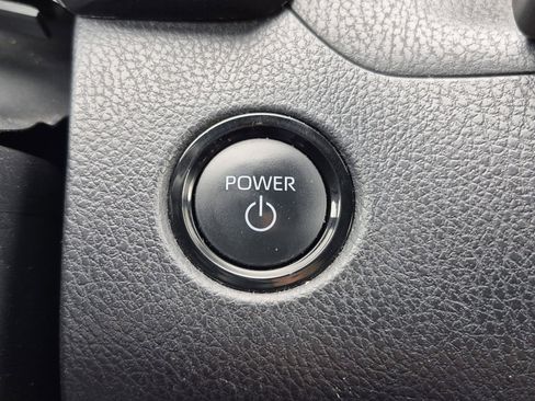 Certified 2025 Toyota Camry SE image 31